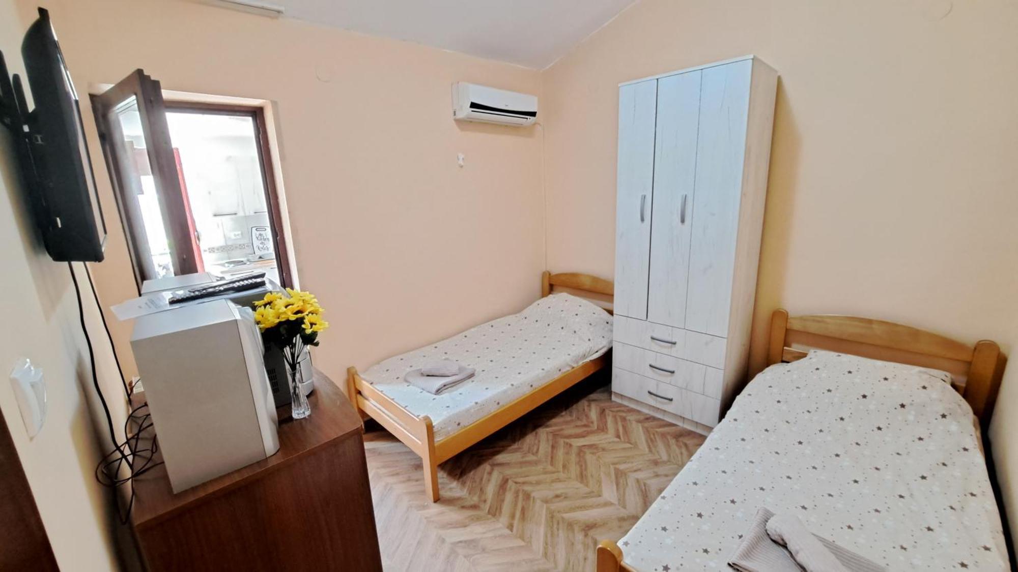 Apartments Skaljari Kotor Luaran gambar