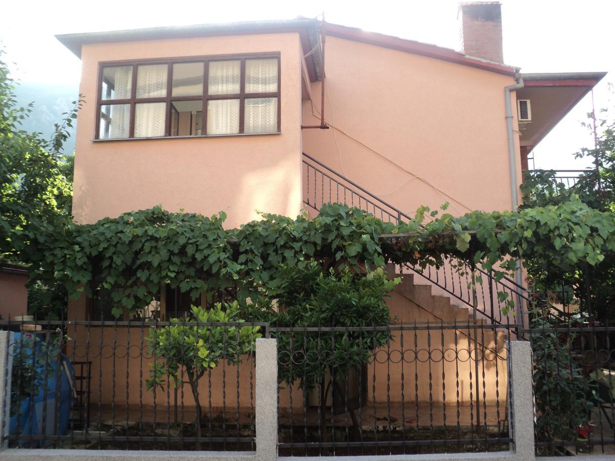 Apartments Skaljari Kotor Luaran gambar