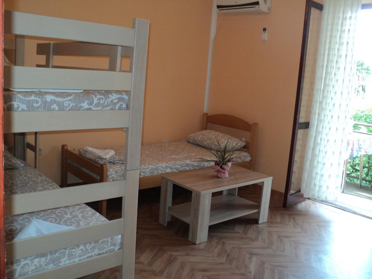 Apartments Skaljari Kotor Luaran gambar